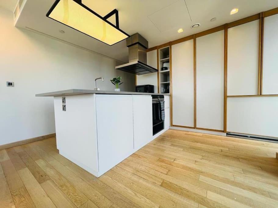 New Manhattan Loft Gardens Stratford Londra Exterior foto